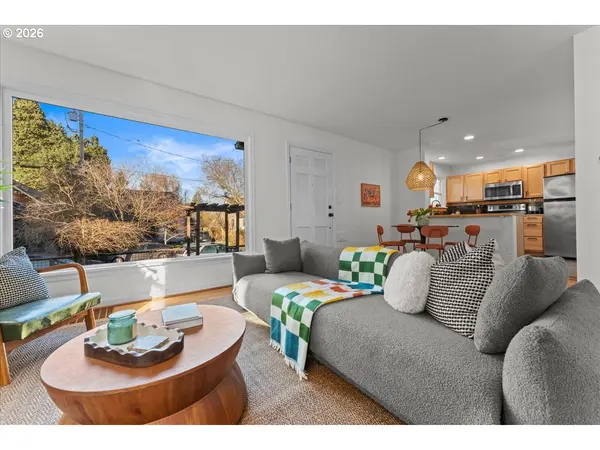 Portland, OR 97211,1766 NE SARATOGA ST