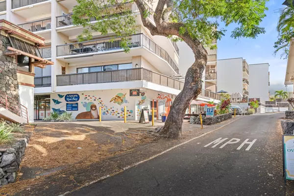 Kailua-kona, HI 96740,75-5719 ALII DR #1,2