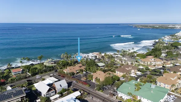 Kailua Kona, HI 96740,75-123 LUNAPULE RD #104