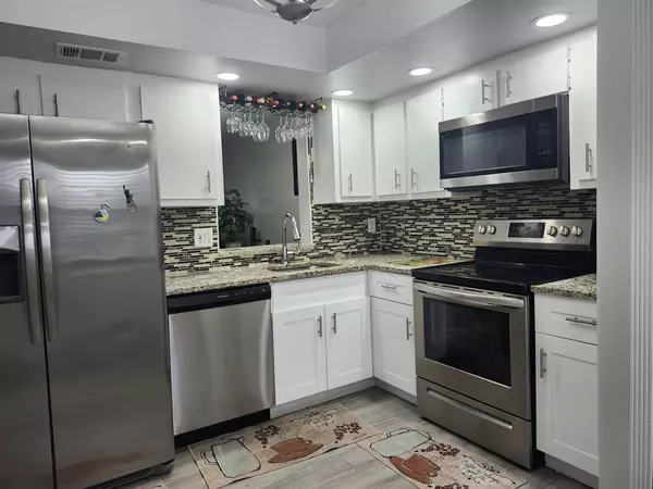 Margate, FL 33063,7684 NW 18th St #101