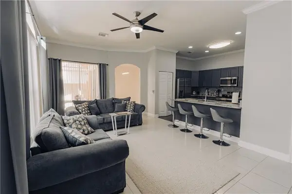 Pembroke Pines, FL 33024,7682 NW 19th Street