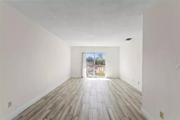 Fort Lauderdale, FL 33309,493 NW 43rd St #8