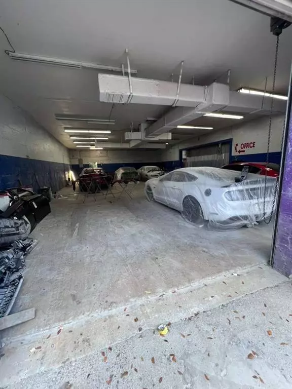 Hollywood, FL 33023,5900 Funston St