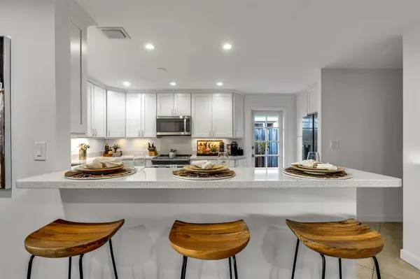 Fort Lauderdale, FL 33305,2004 NE 17th Way