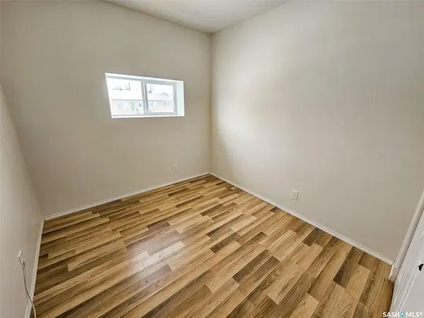 Swift Current, SK S9H 3M9,251 5th AVENUE SE