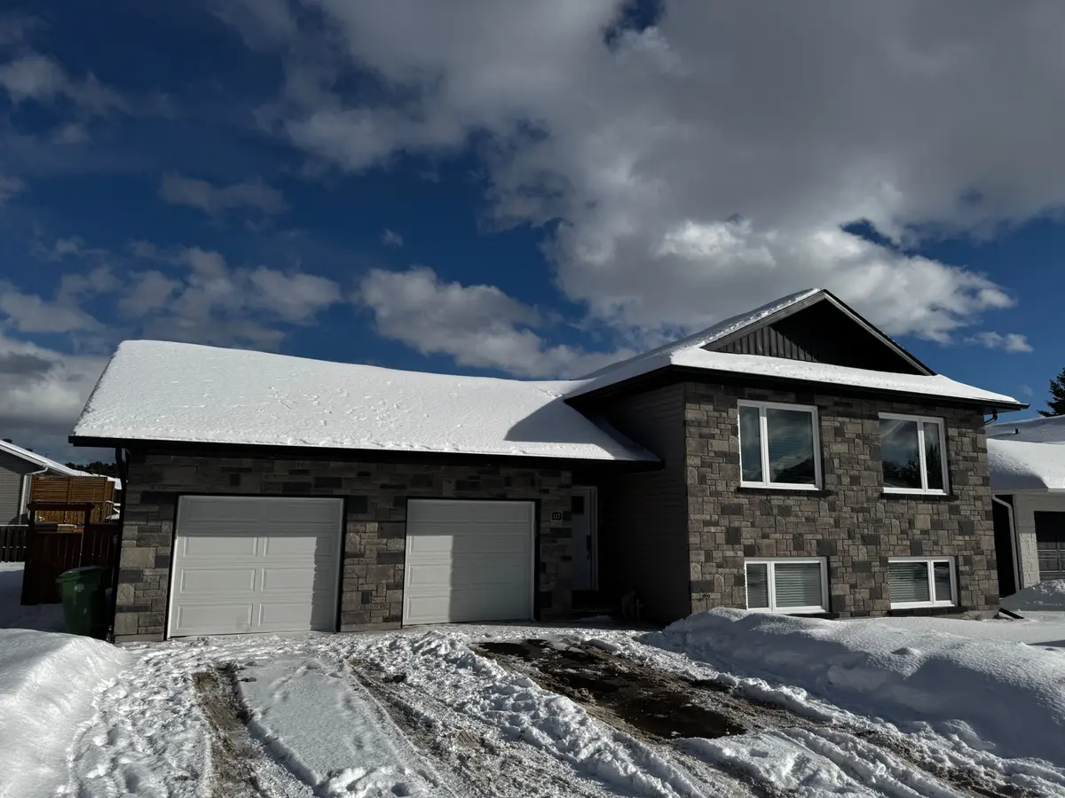 Petawawa, ON K8H 0G9,117 Chad ST