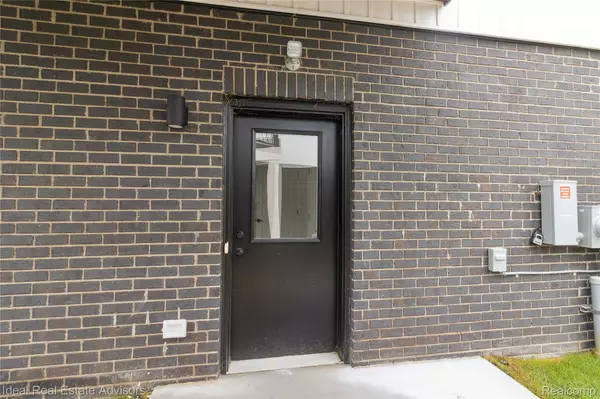 Brighton, MI 48114,8120 Allor LNDG