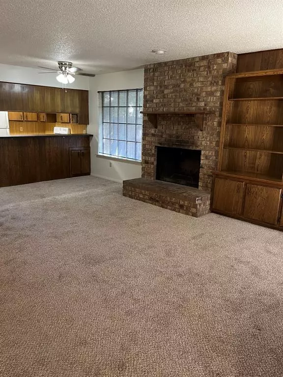 Arlington, TX 76013,2205 Landmark Court #B