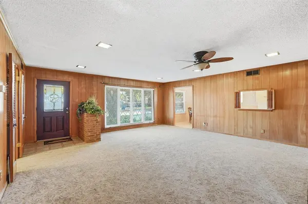 Garland, TX 75040,905 Daventry Drive