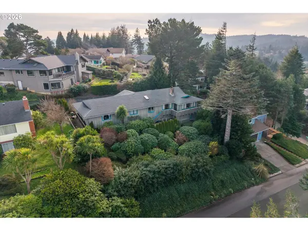 875 SIGNAL WAY, Coos Bay, OR 97420