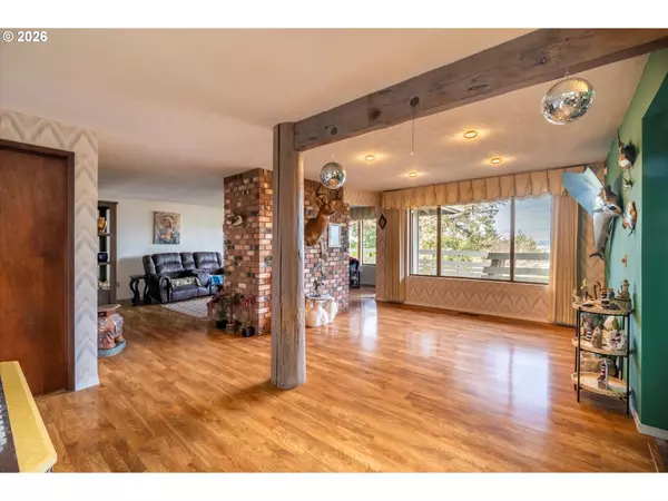 Coos Bay, OR 97420,875 SIGNAL WAY