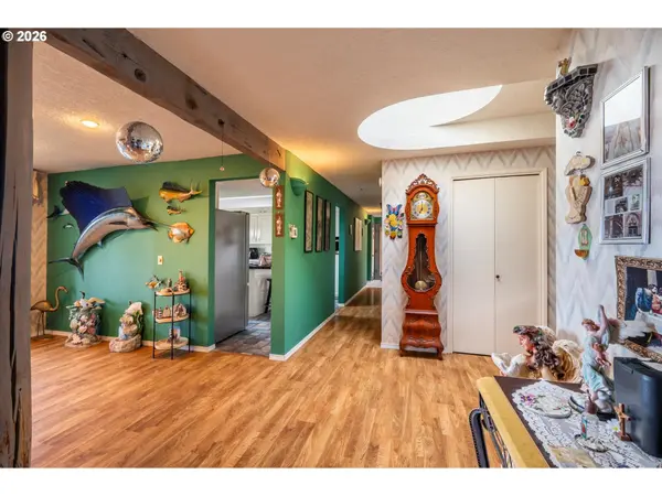 Coos Bay, OR 97420,875 SIGNAL WAY