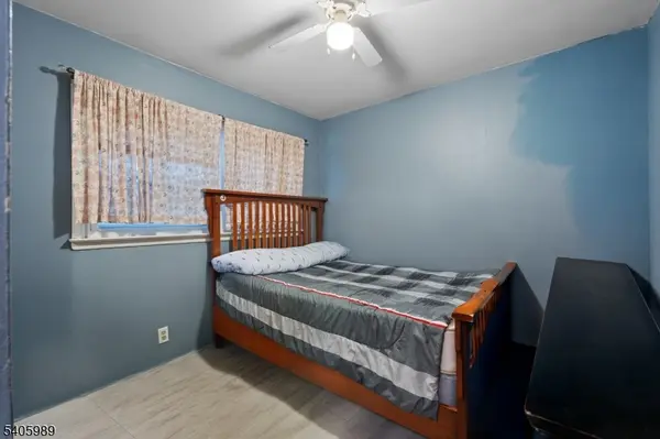 1094 Avenue C, Bayonne City, NJ 07002