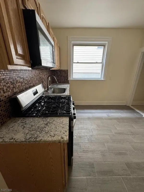 Newark City, NJ 07108,133 Seymour Ave #1