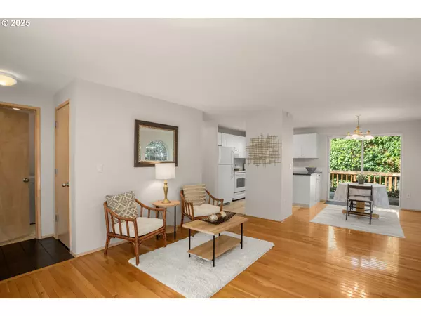 Portland, OR 97223,8123 SW HEARTHSIDE CT