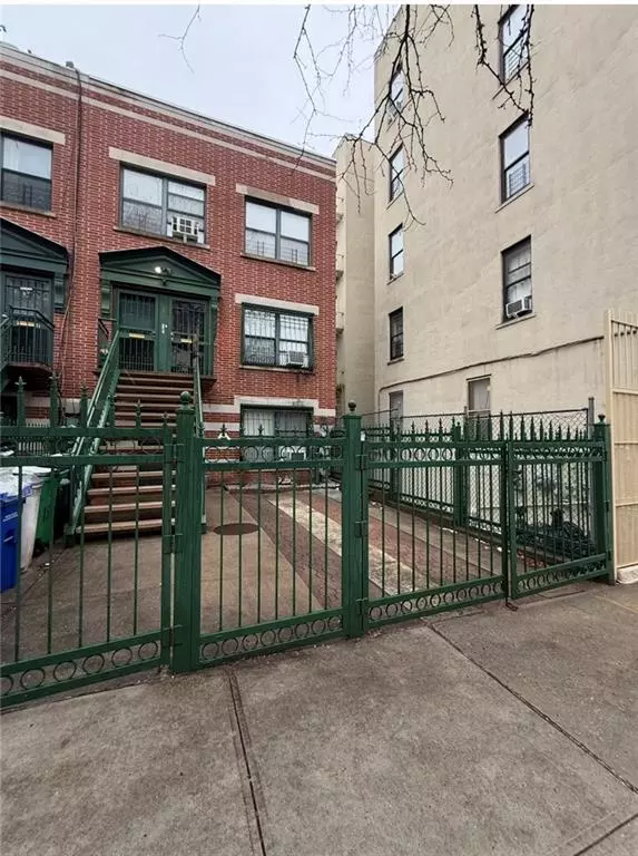 Bronx, NY 10460,947 East 181st ST