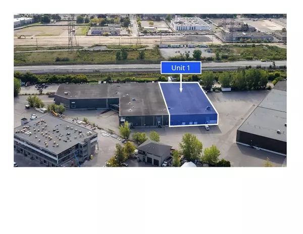 55 Esandar DR #1, Toronto C11, ON M4G 4H2