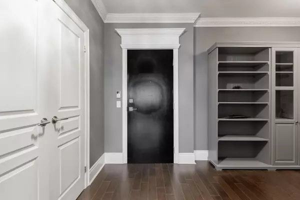 Toronto C14, ON M2N 7L4,10 Northtown WAY #305