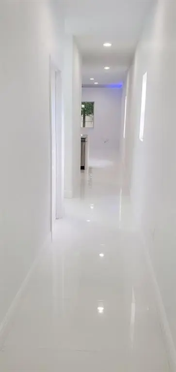 Fort Lauderdale, FL 33311,431 NW 7th Ter