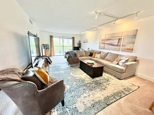 Pompano Beach, FL 33069,2217 Cypress Island Dr #303