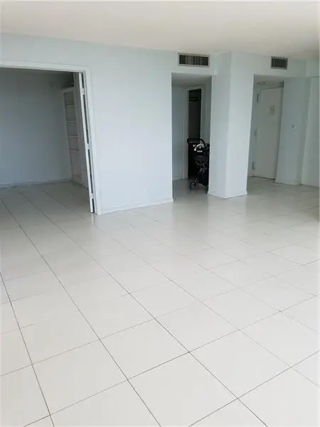 Pompano Beach, FL 33062,111 Briny Ave #2011