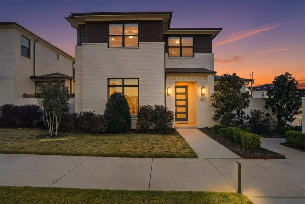 Fort Worth, TX 76114,323 Sunset Lane