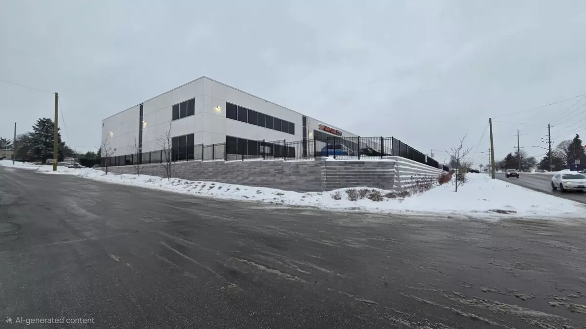 Aurora, ON L4G 7B2,2 Scanlon CT #1 & 2