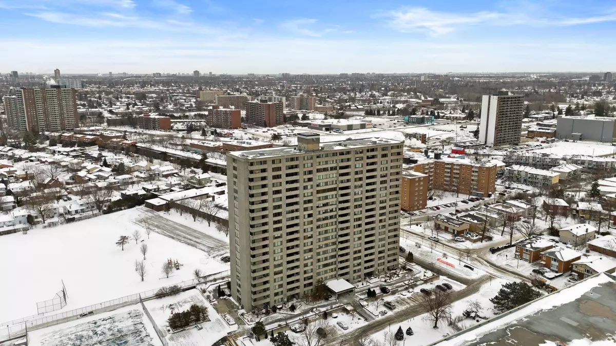 Britannia - Lincoln Heights And Area, ON K2B 5W8,2625 Regina ST #308