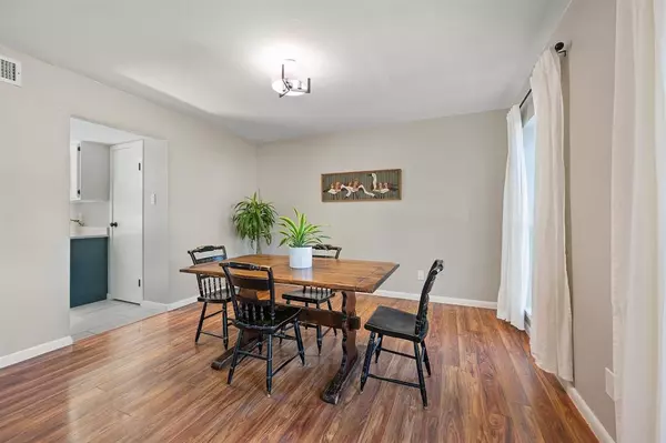 Grapevine, TX 76051,728 Heather Wood Drive