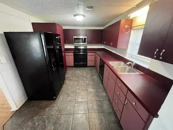 Midlothian, TX 76065,923 N 9TH Street