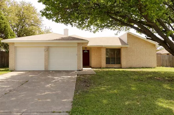 113 Suttonwood Drive, Fort Worth, TX 76108