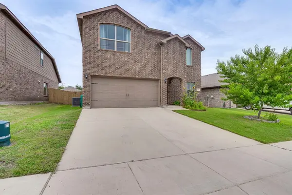 Azle, TX 76020,616 Cameron Way