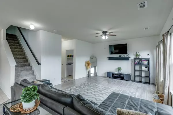 Azle, TX 76020,616 Cameron Way