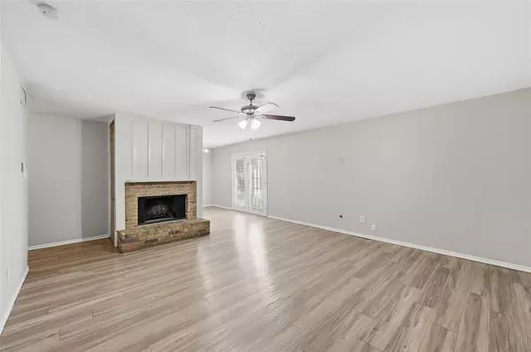 Arlington, TX 76014,1718 Dorchester Drive