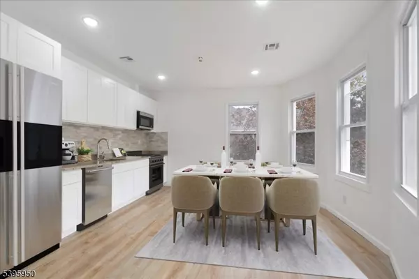 Newark City, NJ 07108,813 S 12Th St