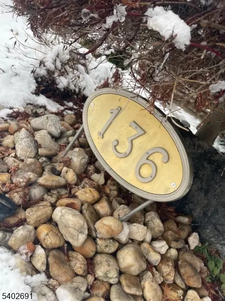 Linden City, NJ 07036,136 Birchwood Rd