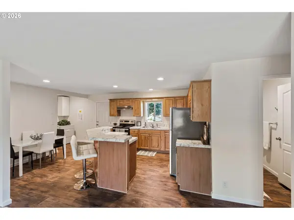 64274 SADDLER RD, Coos Bay, OR 97420