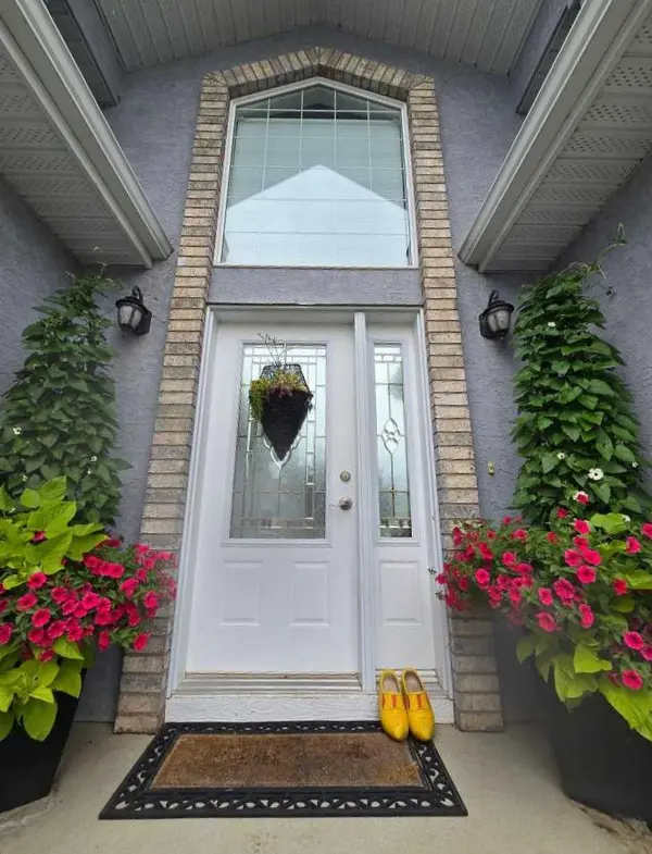 Brooks, AB T1A 0A8,79 Park PL W