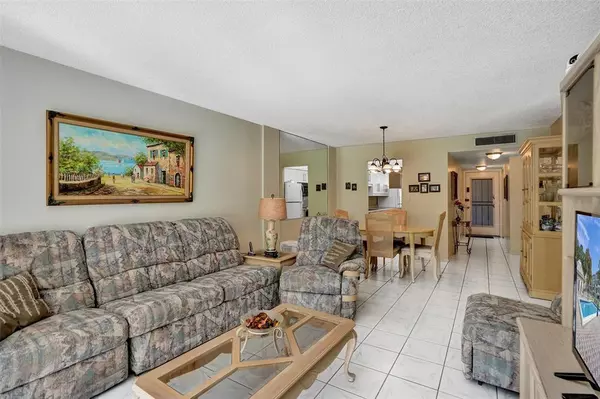 Lauderdale Lakes, FL 33313,2999 NW 48th Ave #142