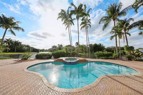 Davie, FL 33330,2753 W Stonebrook Cir