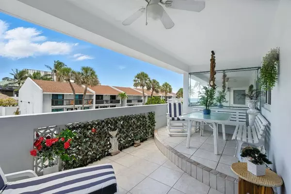 Hollywood, FL 33019,320 S Surf Rd #201