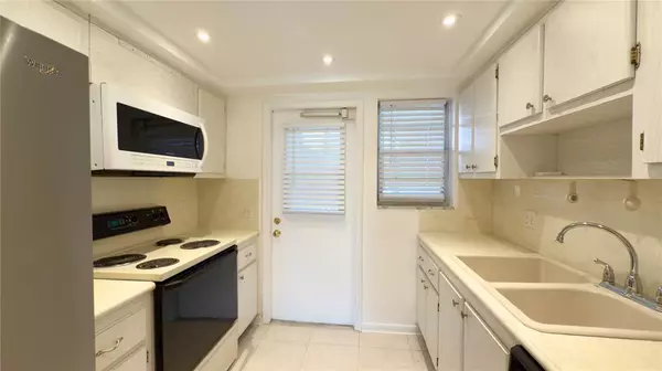 Davie, FL 33324,2451 SW 82nd Ave #209