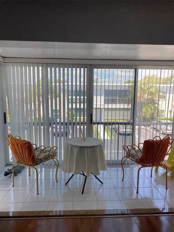 Fort Lauderdale, FL 33308,6471 Bay Club Dr #4