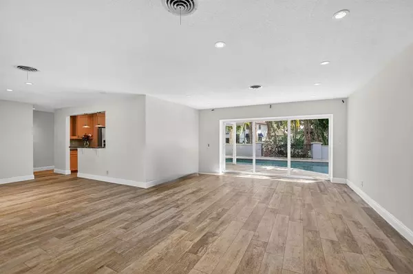 Boca Raton, FL 33486,100 SW 8th Ave