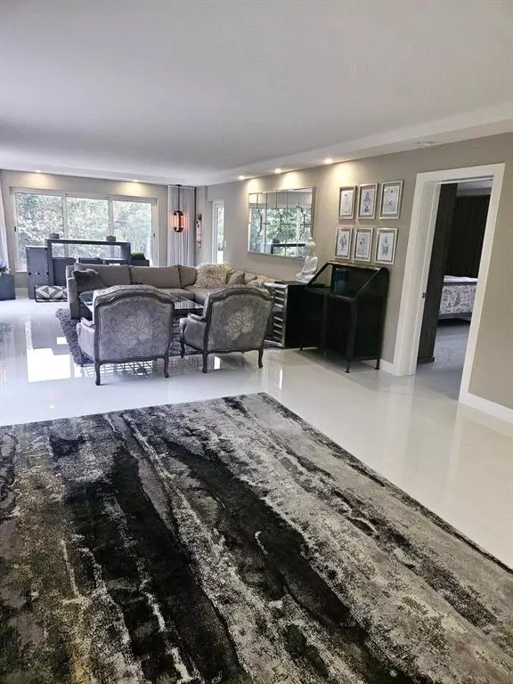 Fort Lauderdale, FL 33304,1151 N Fort Lauderdale Beach Blvd #1C