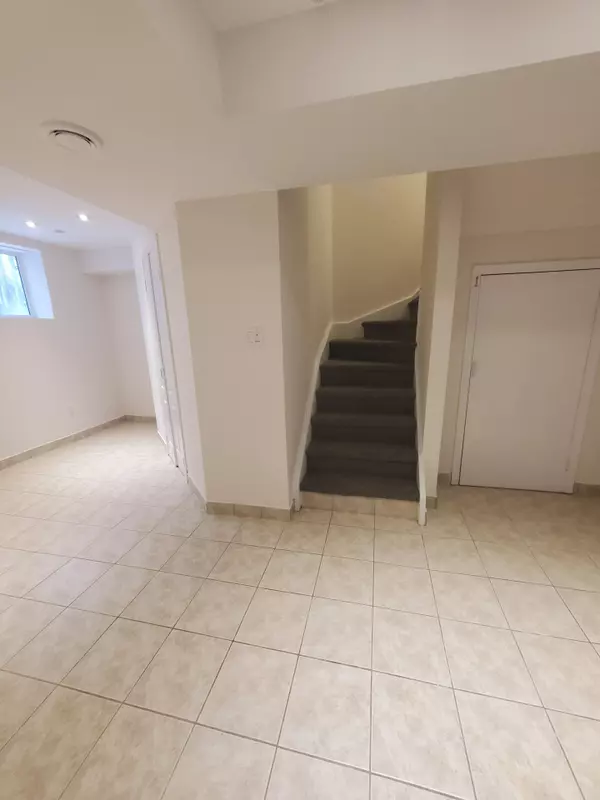 Vaughan, ON L6A 3S5,35 Lodgeway DR #Bsmnt