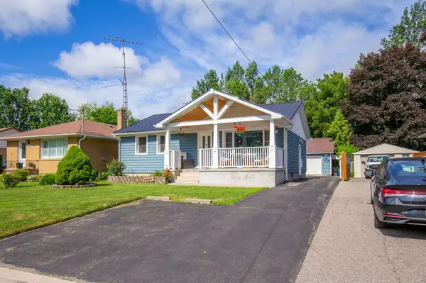 Milton, ON L9T 1X6,353 Kingsleigh CT