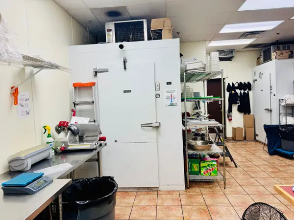 Oakville, ON L6J 6X8,511 Maple Grove DR #16