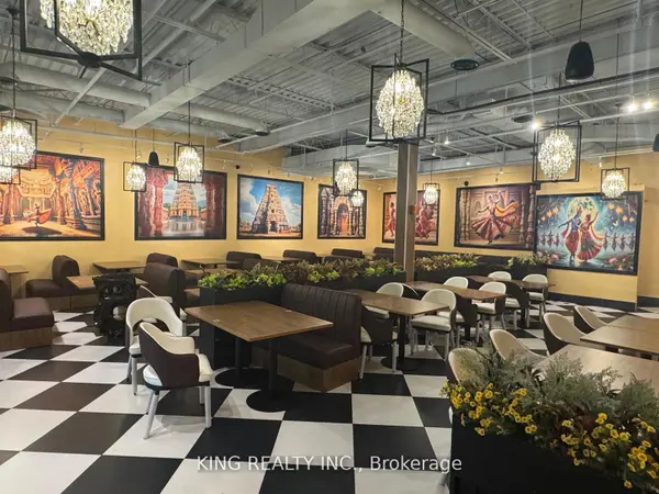 Brampton, ON L6W 3W8,2 County Crt BLVD #R170