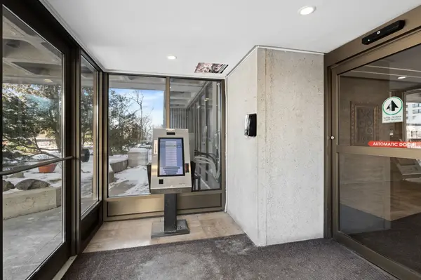 Britannia - Lincoln Heights And Area, ON K2B 5W8,2625 Regina ST #308